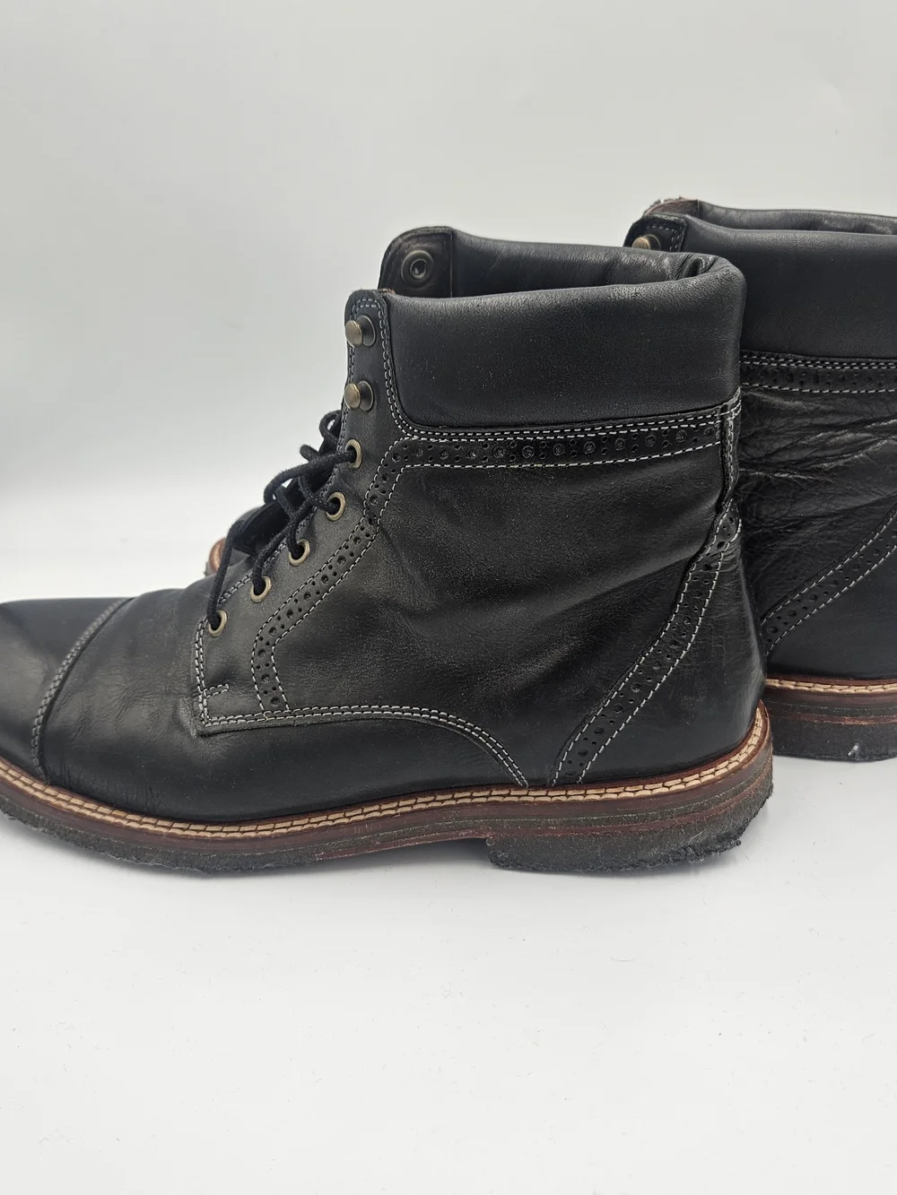 Johnston & Murphy Black Leather Lace-Up Men's Boots with Brown Welt